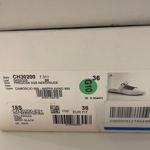 Chloe Lauren Round Toe Suede Mules - Black color